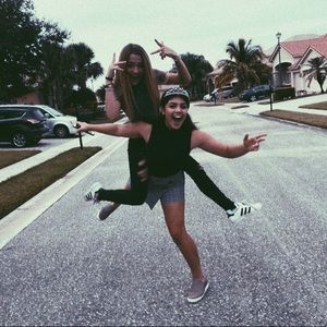 Meet your Posher, Bella